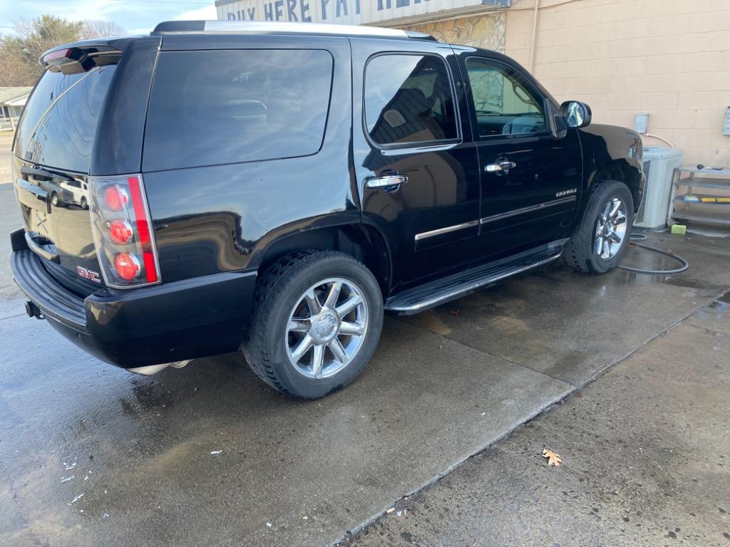 2012 GMC Yukon Denali's photo